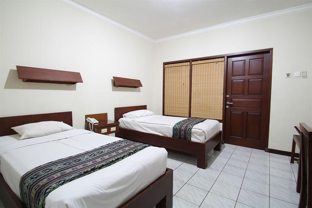 Paradiso Beach Inn Кута Екстер'єр фото