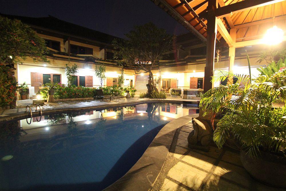 Paradiso Beach Inn Кута Екстер'єр фото
