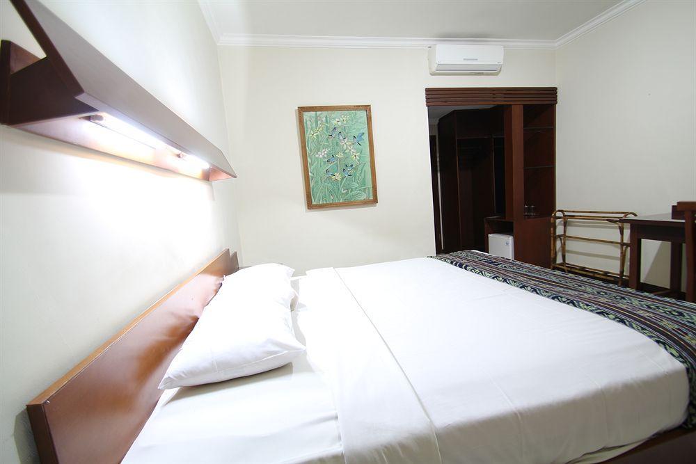 Paradiso Beach Inn Кута Екстер'єр фото