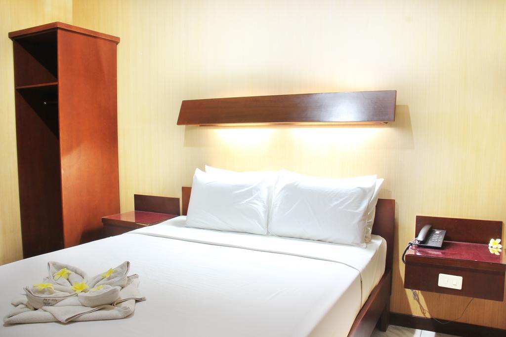 Paradiso Beach Inn Кута Екстер'єр фото