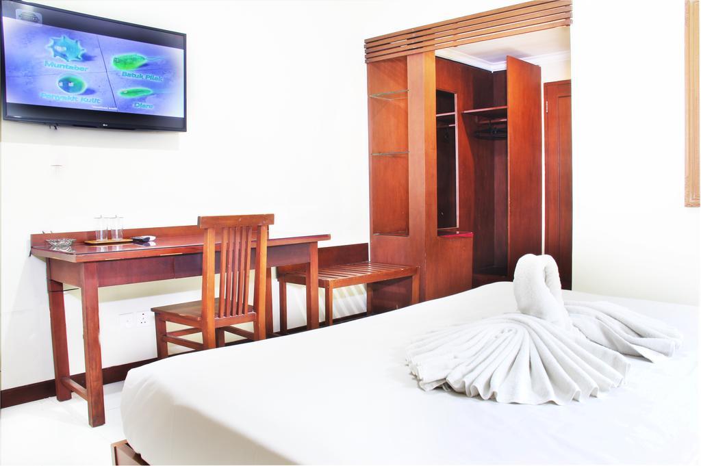 Paradiso Beach Inn Кута Екстер'єр фото