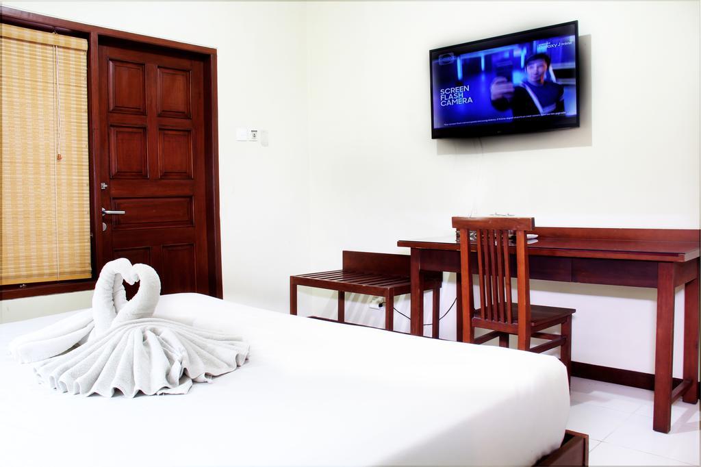 Paradiso Beach Inn Кута Екстер'єр фото