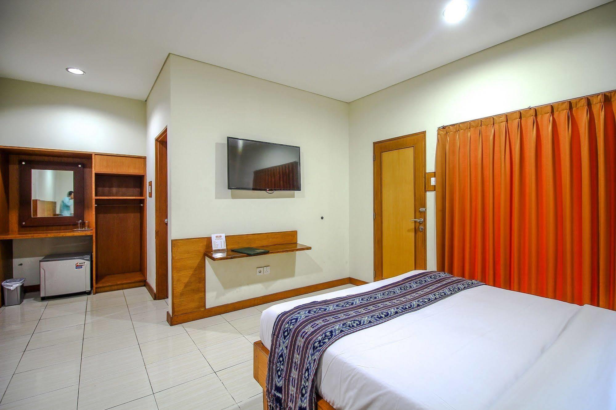 Paradiso Beach Inn Кута Екстер'єр фото
