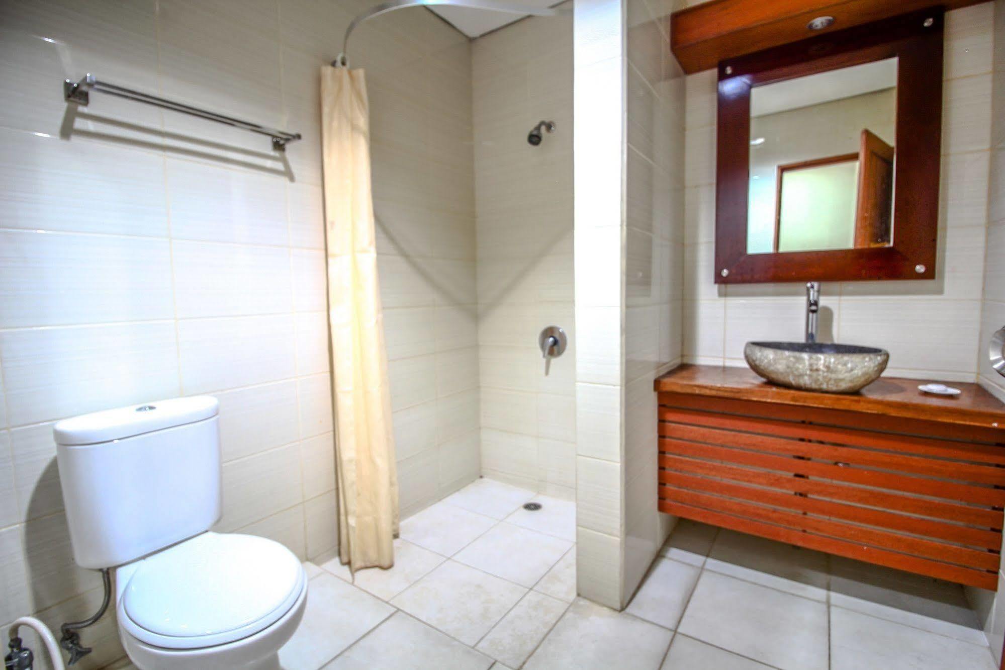 Paradiso Beach Inn Кута Екстер'єр фото