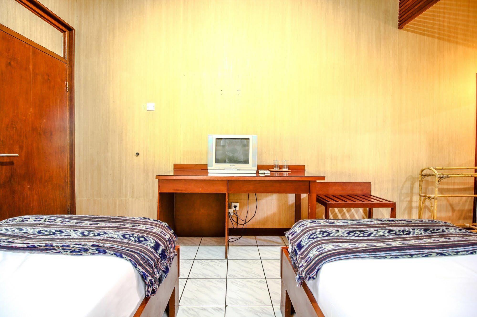 Paradiso Beach Inn Кута Екстер'єр фото