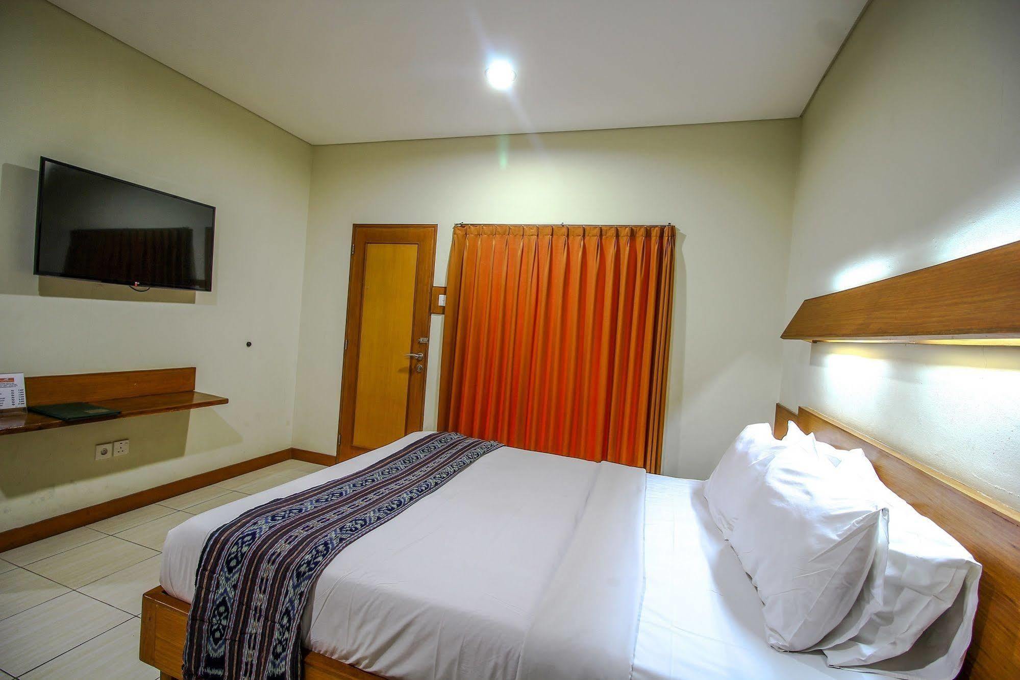 Paradiso Beach Inn Кута Екстер'єр фото